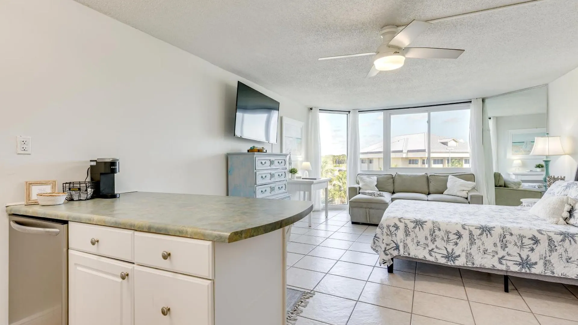 Panama City Beach Condo With Resort Amenities! Apartment Panama City Beach