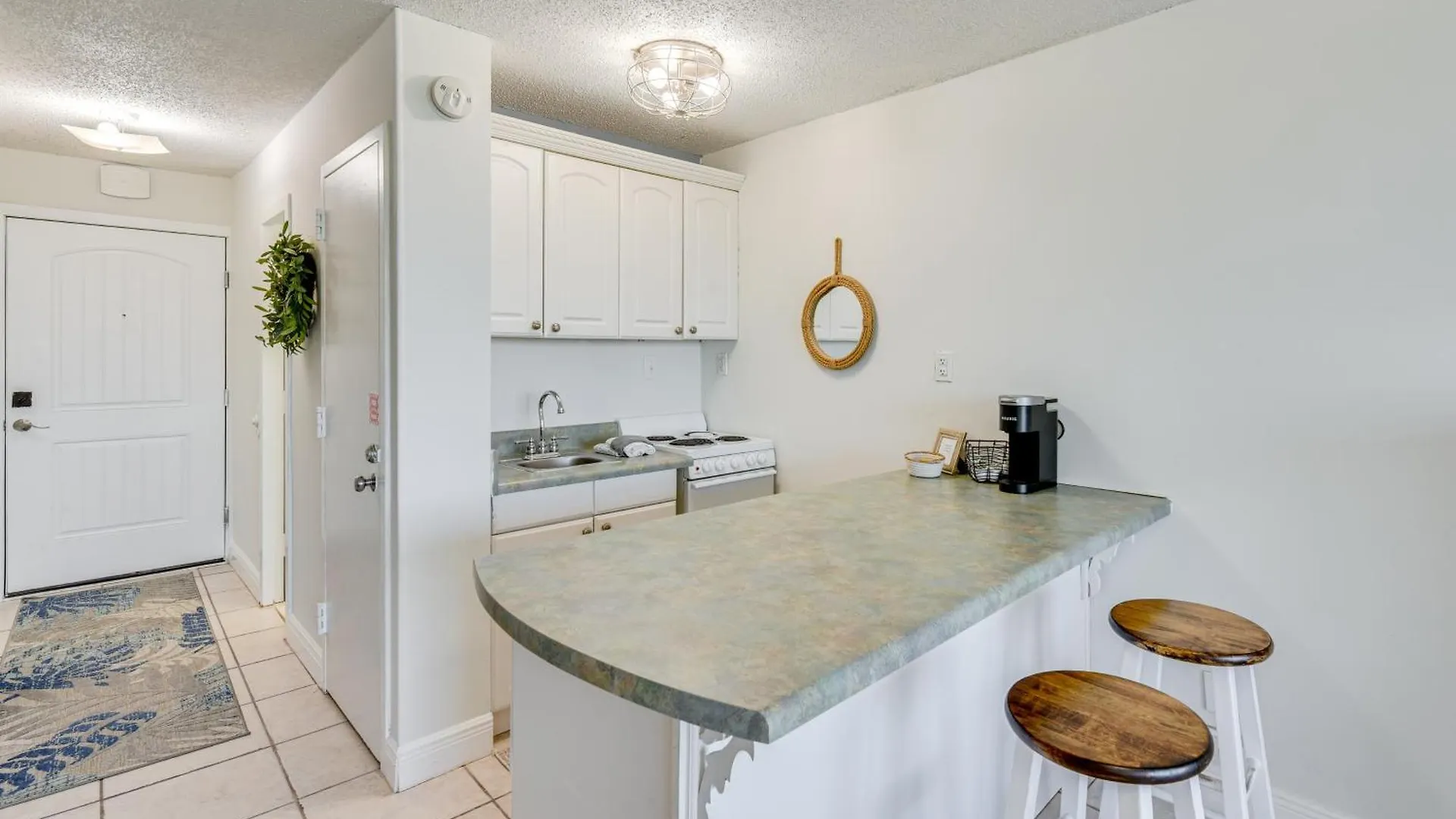 Panama City Beach Condo With Resort Amenities! 0*, Panama City Beach
